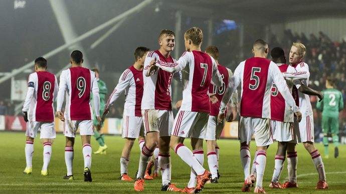 布拉德利 布拉德利