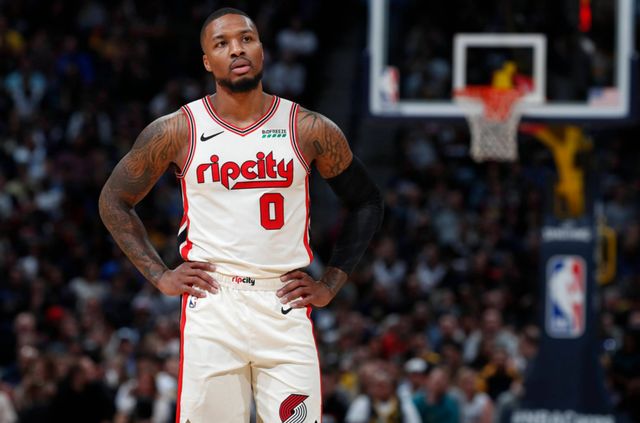 在强敌如林 在强敌如林