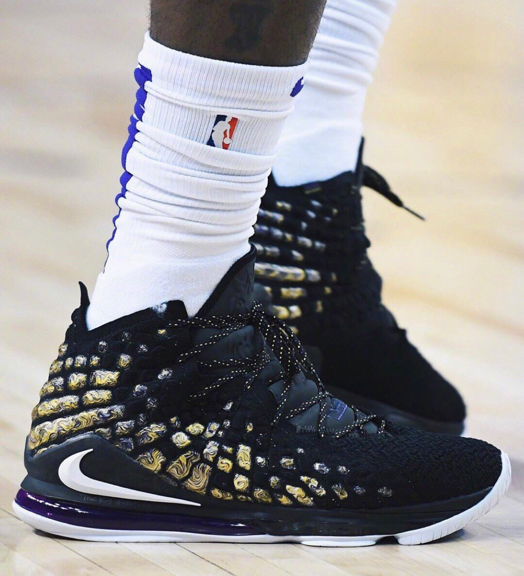 哪怕出场时 哪怕出场时